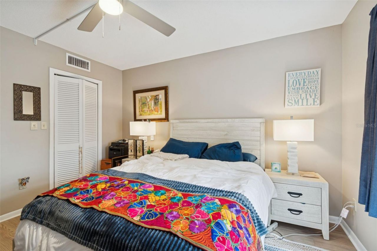 5220 Brittany Drive S, Unit 501, Saint Petersburg, FL 33715 Photo