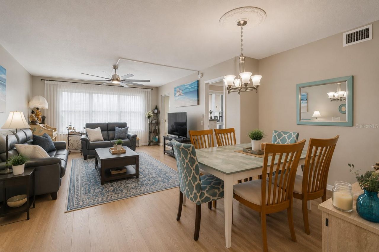 5220 Brittany Drive S, Unit 501, Saint Petersburg, FL 33715 Photo