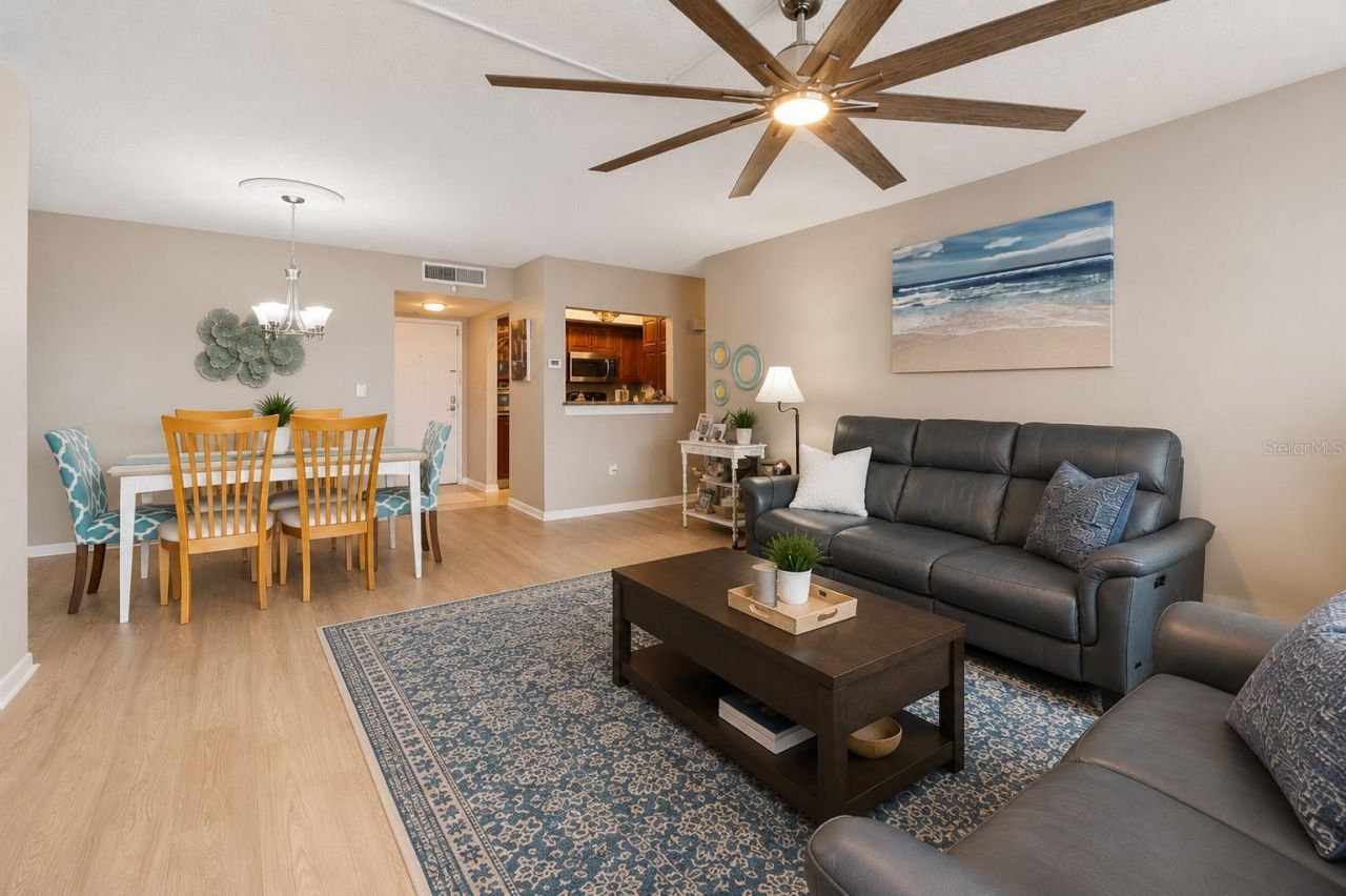 5220 Brittany Drive S, Unit 501, Saint Petersburg, FL 33715 Photo