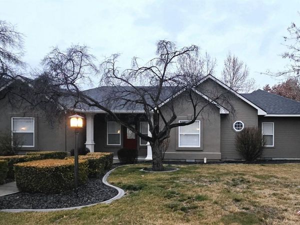 502 Crosspoint Ave, Nampa, ID 83686