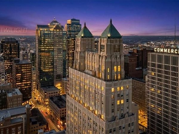 909 Walnut Street, Unit 3200, Kansas City, MO 64106