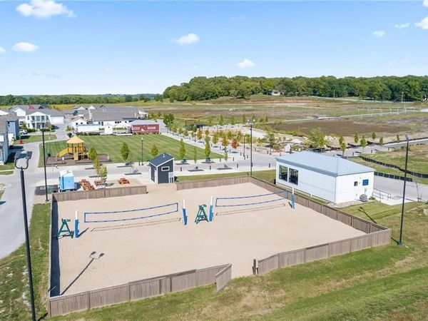 23500 E 11th Street, Blue Springs, MO 64056