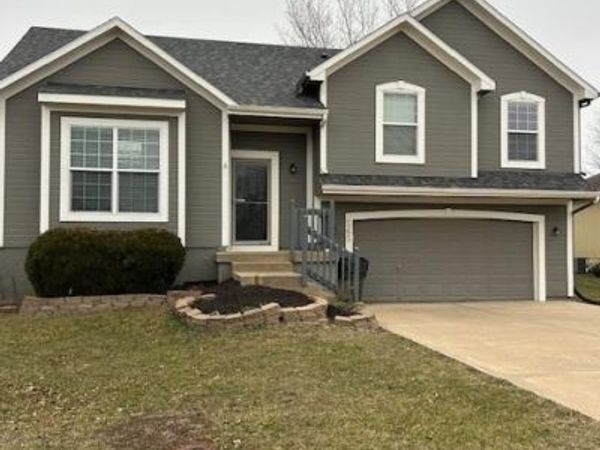 565 S Cedar Street, Gardner, KS 66030