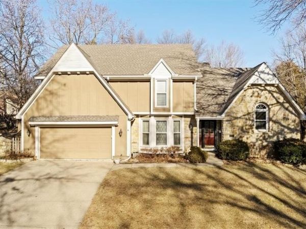 1700 Sherman Avenue, Leavenworth, KS 66048