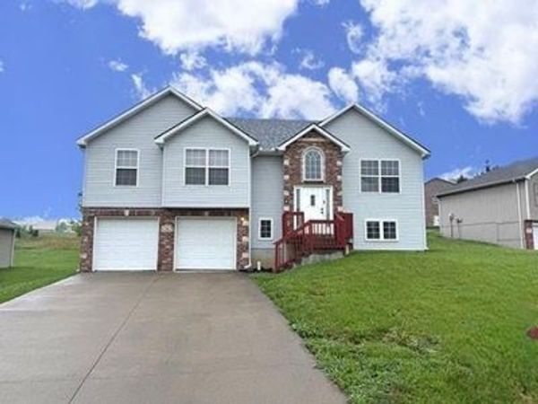 1242 Cypress Court, Warrensburg, MO 64093