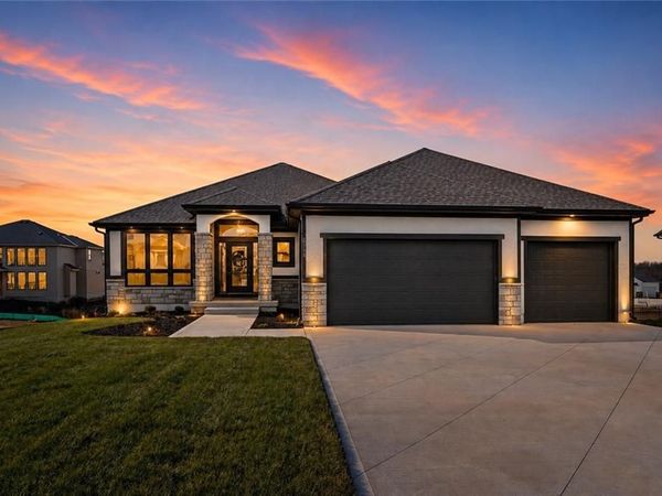 2319 SW Serena Place, Lee's Summit, MO 64082