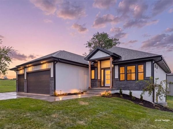 3222 SW Enoch Street, Lee's Summit, MO 64082