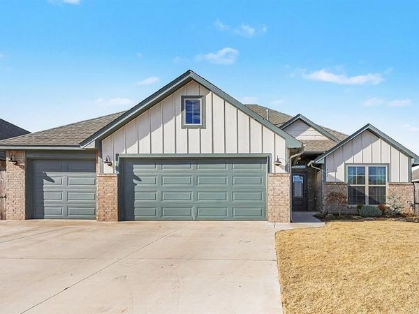 495 Grand Sycamore Drive, Washington, OK 73093