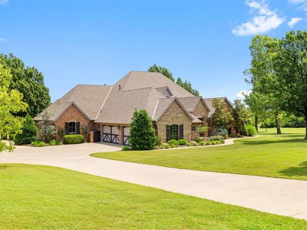 11900 Scenic Meadow Road, Oklahoma City, OK 73173