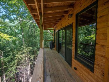 689 Cave Hollow Road, Campton, KY 41301