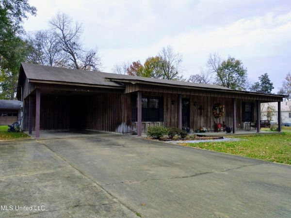 207 N Fulton Avenue, Isola, MS 38754