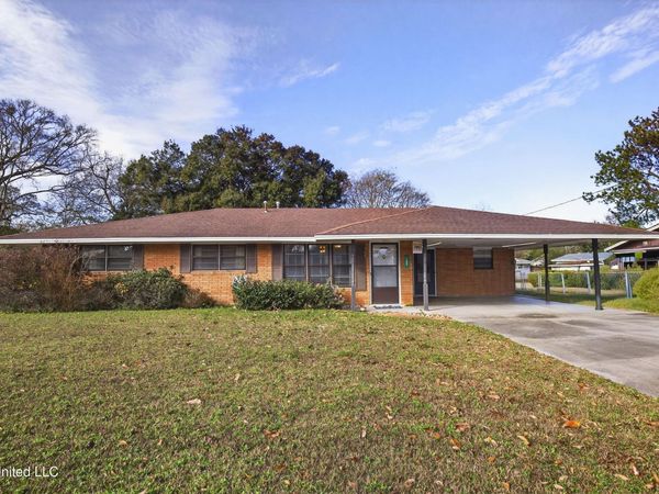 105 Suffolk Drive, Long Beach, MS 39560