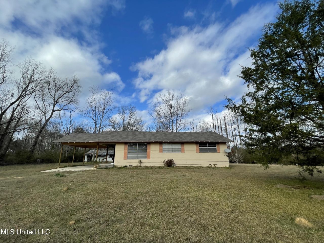 1047 Pearl Valley Road, Wesson, MS 39191 Main Photo