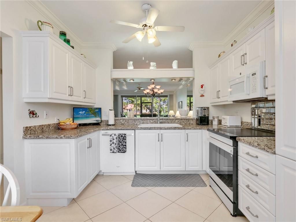 725 Saratoga Cir, Unit A101, Naples, FL 34104 Photo