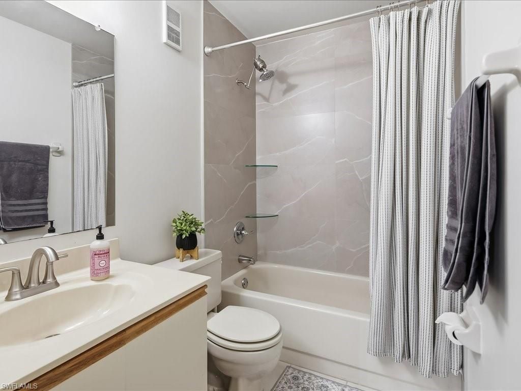 5767 Deauville Cir, Unit D305, Naples, FL 34112 Photo