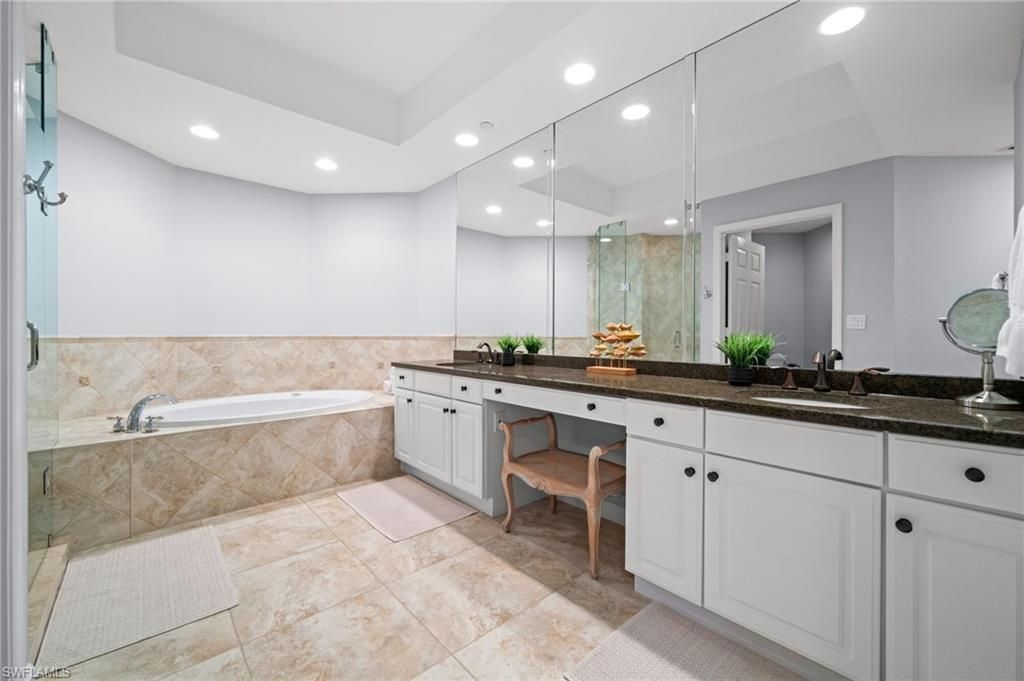 4255 Gulf Shore Blvd N, Unit 204, Naples, FL 34103 Photo