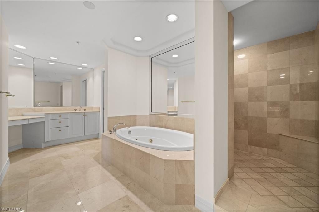 445 Dockside Dr, Unit A504, Naples, FL 34110 Photo