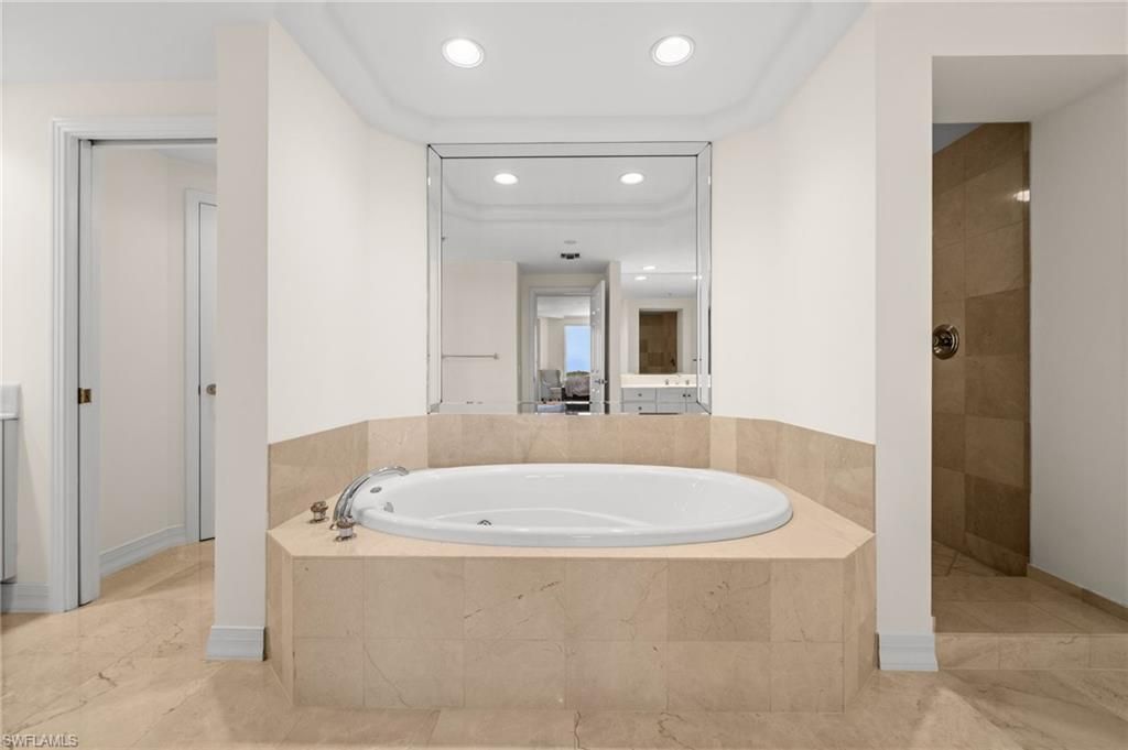 445 Dockside Dr, Unit A504, Naples, FL 34110 Photo
