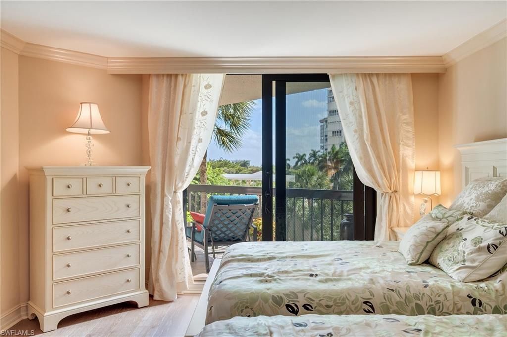 4551 Gulf Shore Blvd N, Unit 405, Naples, FL 34103 Photo