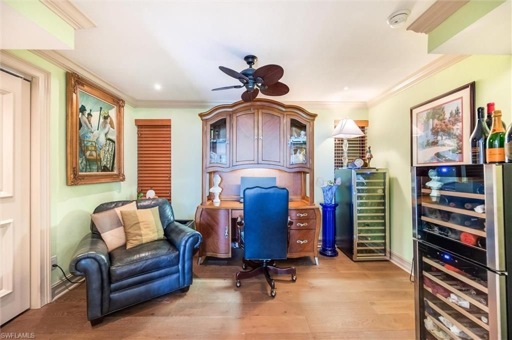 4551 Gulf Shore Blvd N, Unit 405, Naples, FL 34103 Photo