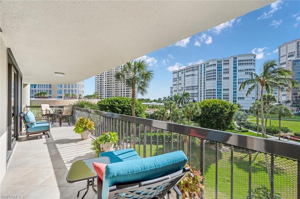 4551 Gulf Shore Blvd N, Unit 405, Naples, FL 34103 Photo