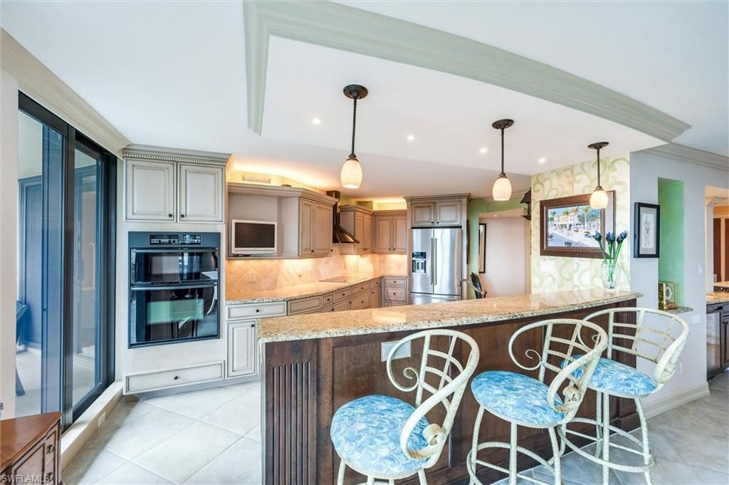 4551 Gulf Shore Blvd N, Unit 405, Naples, FL 34103 Photo