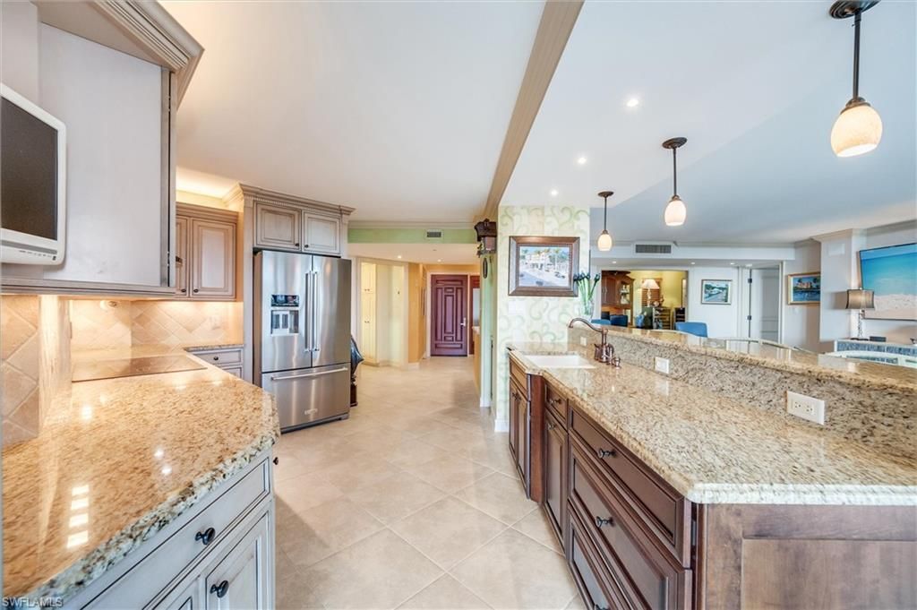 4551 Gulf Shore Blvd N, Unit 405, Naples, FL 34103 Photo