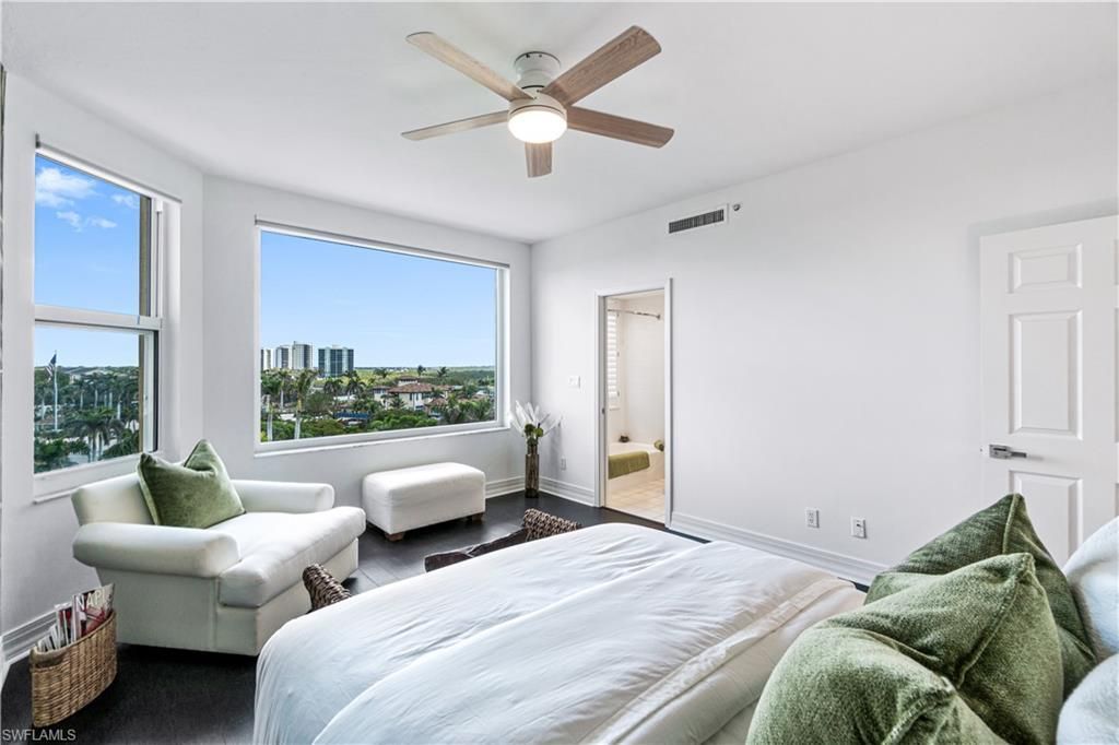 435 Dockside Dr, Unit B702, Naples, FL 34110 Photo