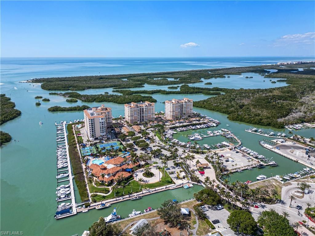 435 Dockside Dr, Unit B702, Naples, FL 34110 Photo