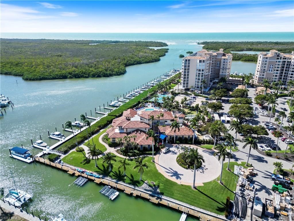 435 Dockside Dr, Unit B702, Naples, FL 34110 Photo