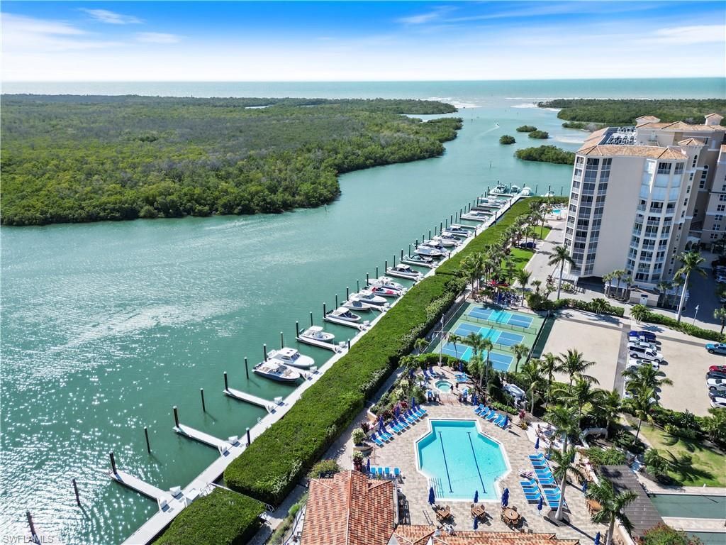 435 Dockside Dr, Unit B702, Naples, FL 34110 Photo