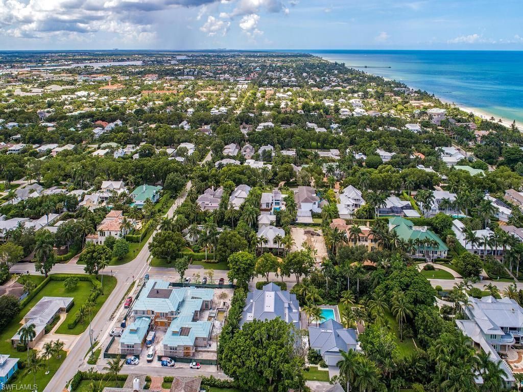 225 4th Ave N, Naples, FL 34102 Photo