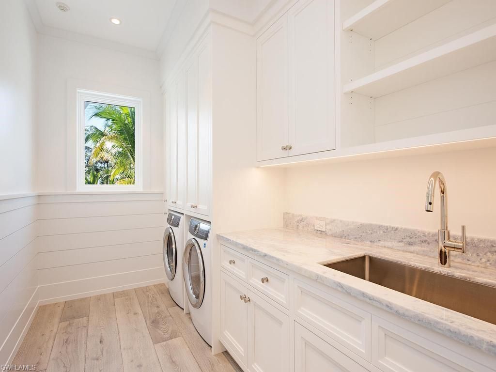 225 4th Ave N, Naples, FL 34102 Photo