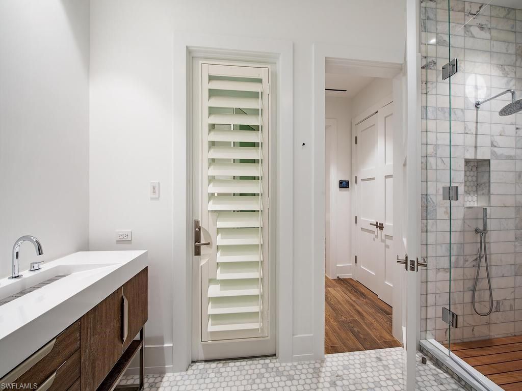 225 4th Ave N, Naples, FL 34102 Photo