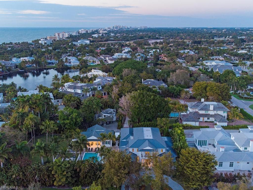 225 4th Ave N, Naples, FL 34102 Photo