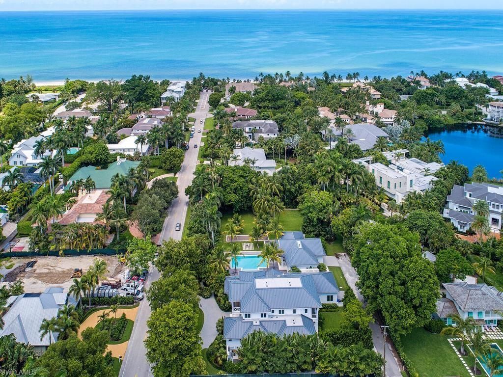 225 4th Ave N, Naples, FL 34102 Photo