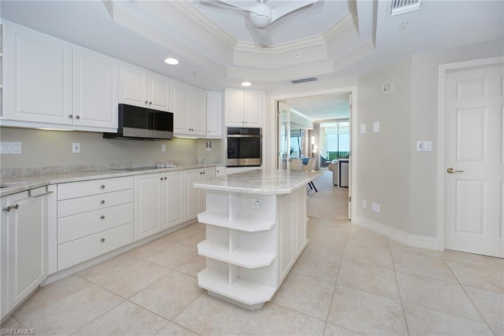 435 Dockside Dr, Unit B803, Naples, FL 34110 Photo