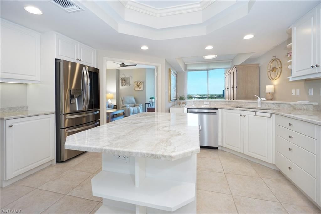 435 Dockside Dr, Unit B803, Naples, FL 34110 Photo