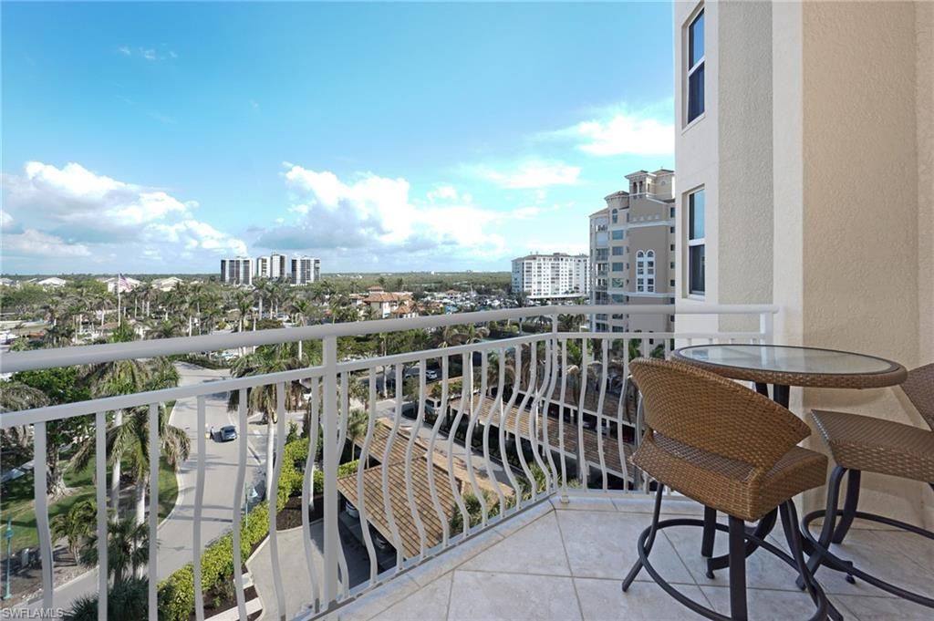 435 Dockside Dr, Unit B803, Naples, FL 34110 Photo