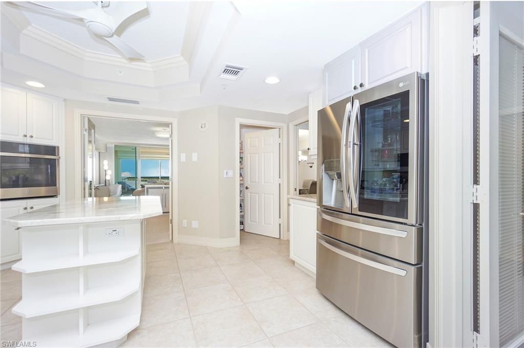 435 Dockside Dr, Unit B803, Naples, FL 34110 Photo
