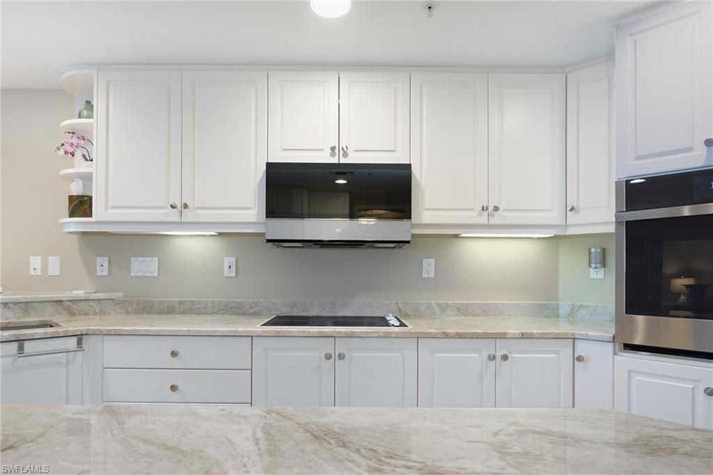 435 Dockside Dr, Unit B803, Naples, FL 34110 Photo
