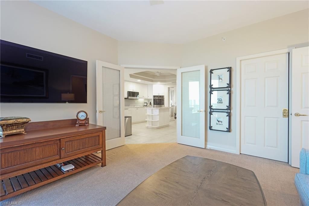 435 Dockside Dr, Unit B803, Naples, FL 34110 Photo