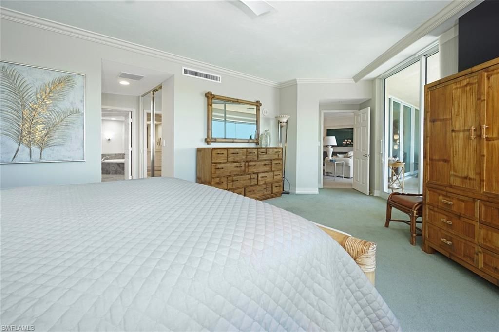 435 Dockside Dr, Unit B803, Naples, FL 34110 Photo