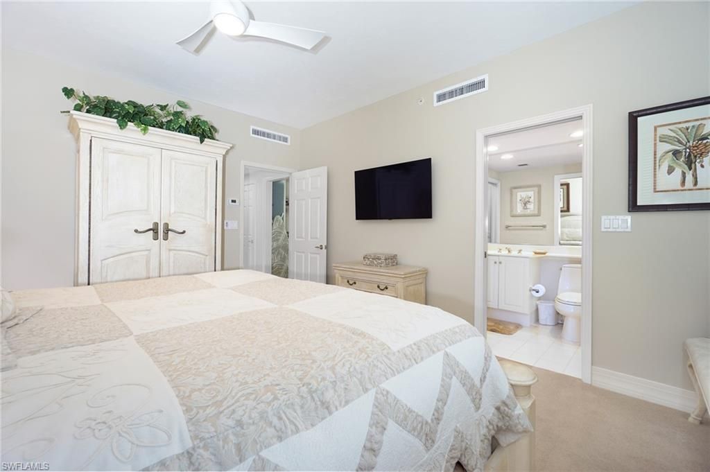 435 Dockside Dr, Unit B803, Naples, FL 34110 Photo