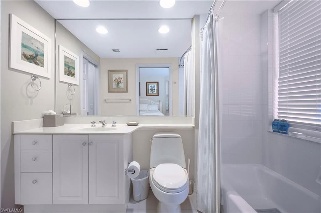435 Dockside Dr, Unit B803, Naples, FL 34110 Photo