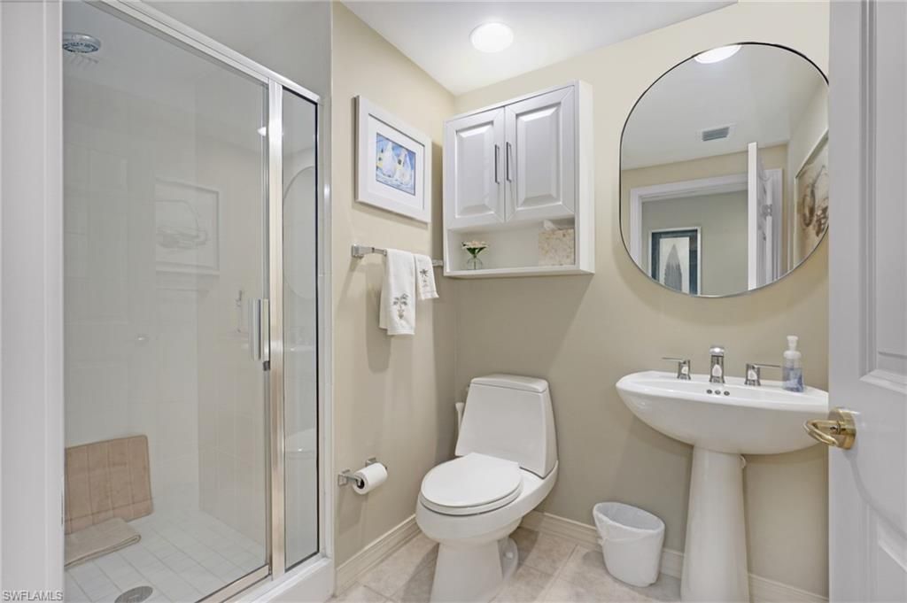 435 Dockside Dr, Unit B803, Naples, FL 34110 Photo