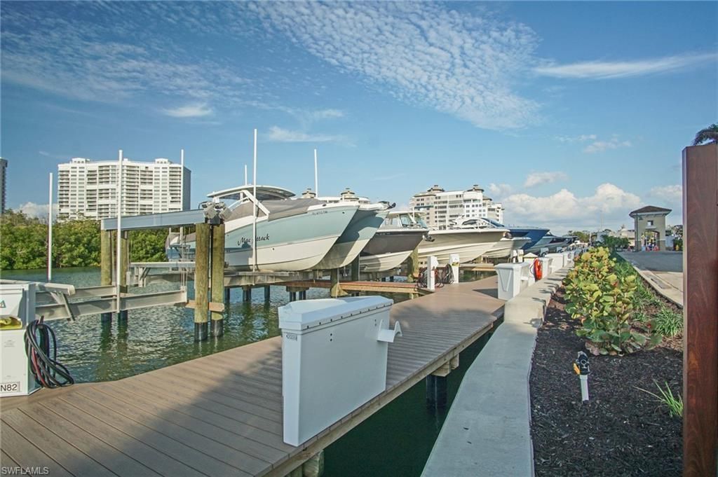 435 Dockside Dr, Unit B803, Naples, FL 34110 Photo