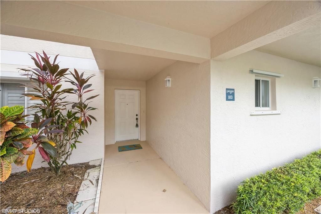 2885 Citrus Lake Dr, Unit N103, Naples, FL 34109 Photo