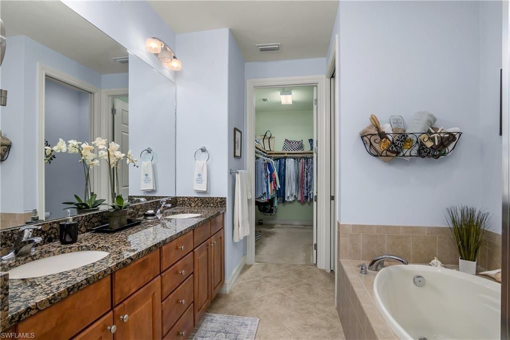 9108 Capistrano St S, Unit 7402, Naples, FL 34113 Photo