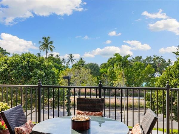 1400 Gulf Shore BLVD N, Unit 201, NAPLES, FL 34102